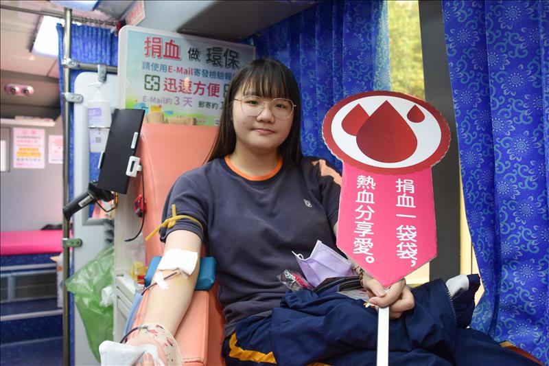 111學年度進修部學生熱心捐血活動