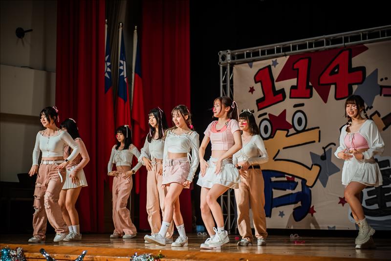 在舞台上遇見不一樣的自己—高一高二才藝競賽