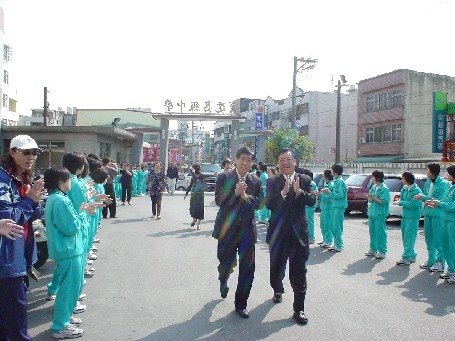 兄弟校--北京育達高職教師訪問團蒞訪桃育   對桃育六大教學特區的規劃設計印象深刻  